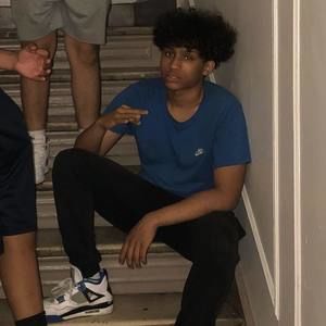 Meet your Posher, Cesar